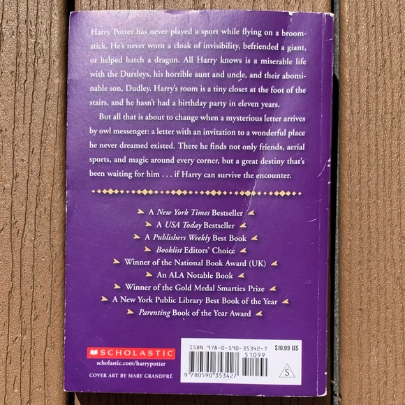 HARRY POTTER & THE SORCERERS STONE BY J.K. ROWLING SCHOLASTIC PAPERBACK BOOK #1 - Picture 2 of 3